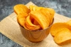 Chipsy Pringles cheese and onion 165 g