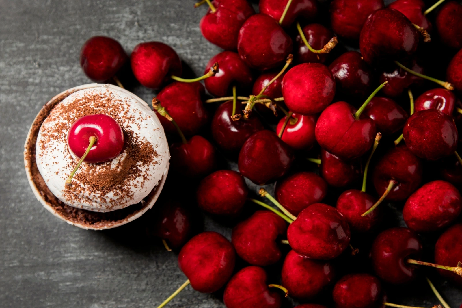 Mieszko cukierki o smaku brownie z wiśnią 1kg